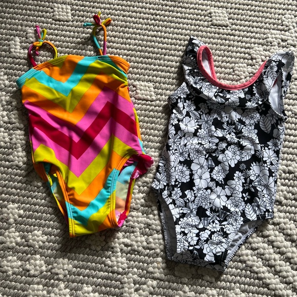 Baby GAP - infant bathing suits. Size 12-18 months - Picture 1 of 7